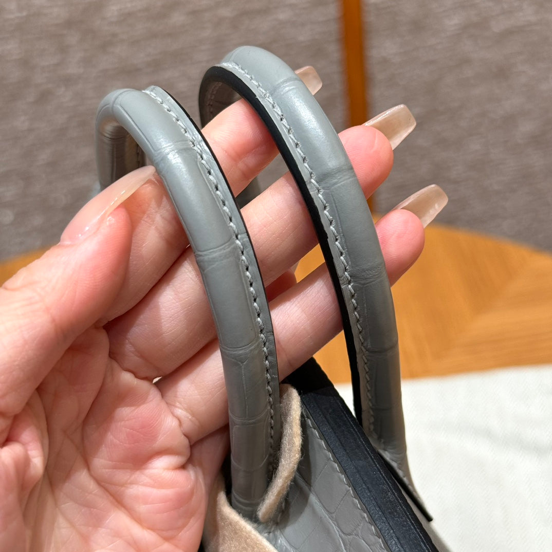 BIRKIN FAUBOURG TOUCH 20 IN DOVE GRAY CALFSKIN WITH SILVER HARDWARE (MADE-TO-ODER)