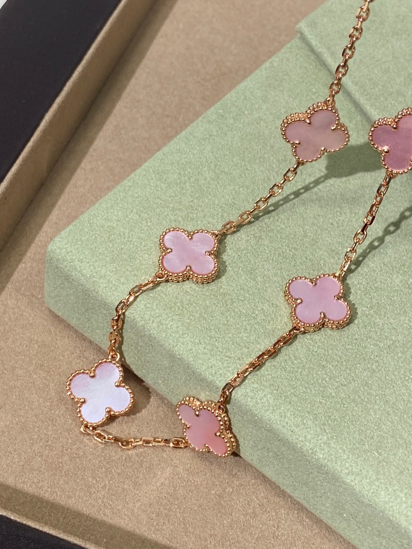 [Clover Jewelery]CLOVER 10 MOTIFS PINK NECKLACE