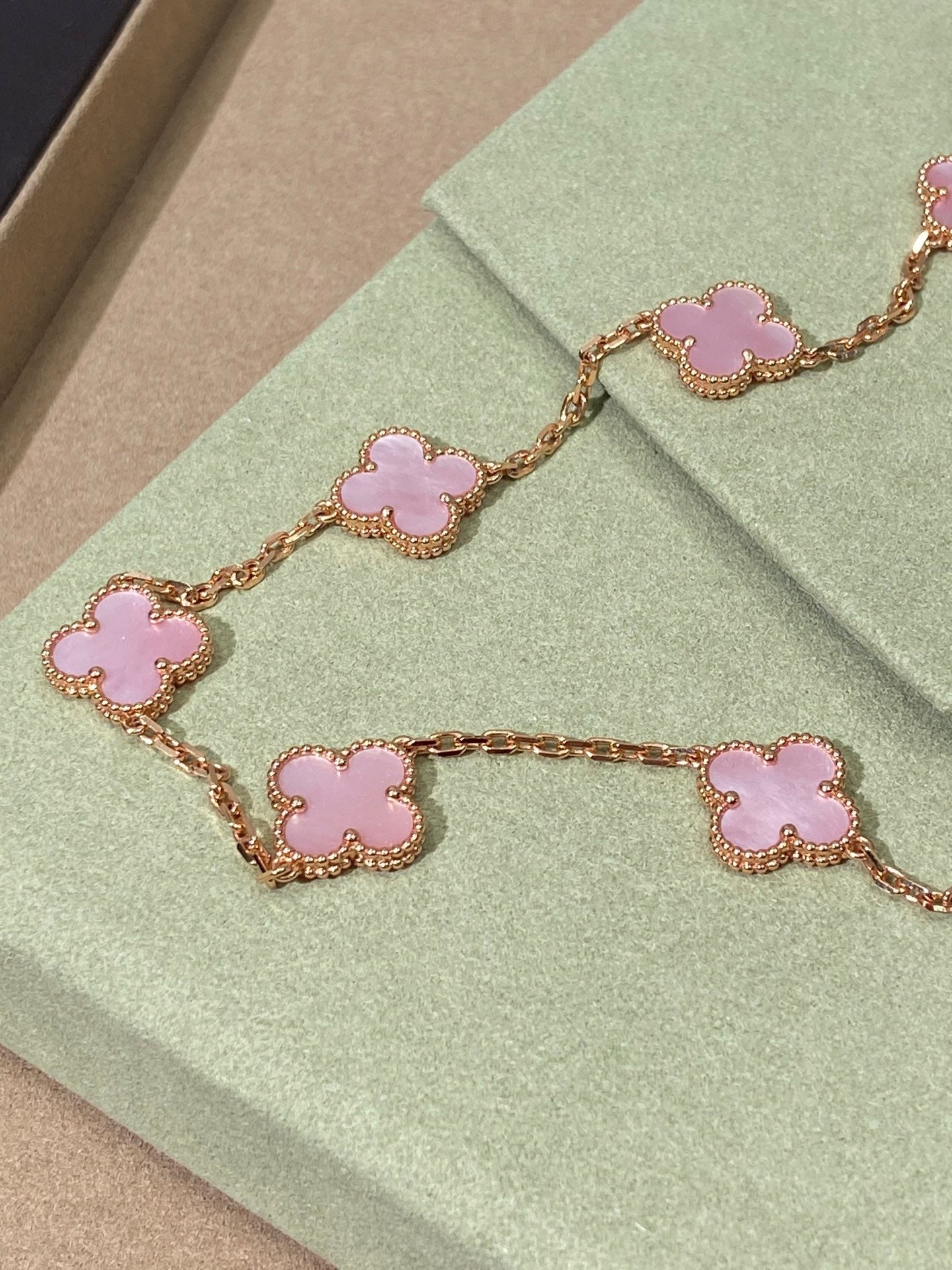 [Clover Jewelery]CLOVER 10 MOTIFS PINK NECKLACE