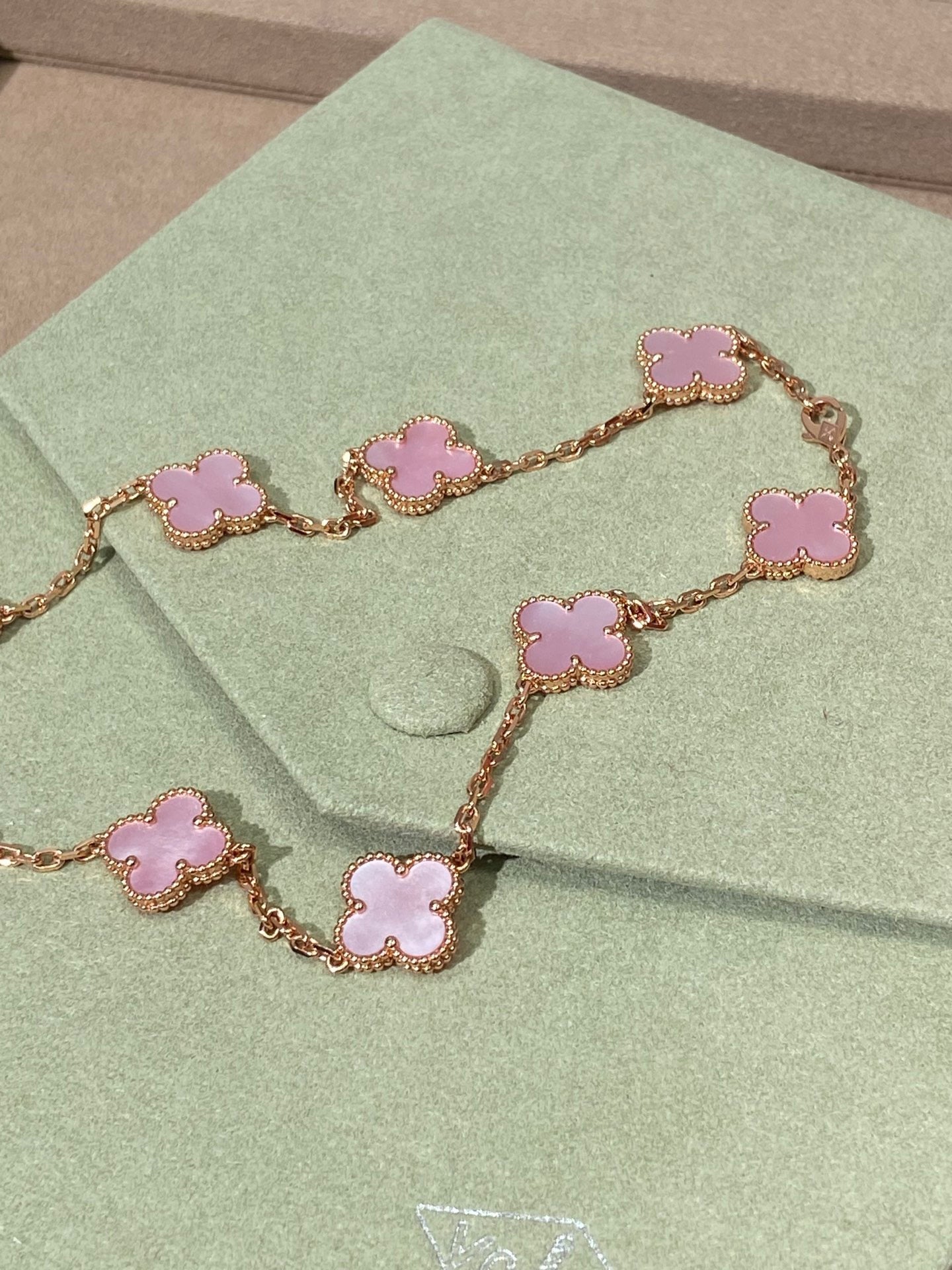 [Clover Jewelry]CLOVER 10 MOTIFS PINK NECKLACE