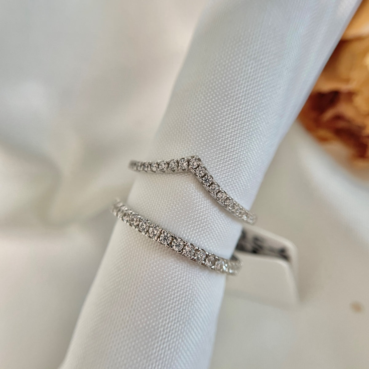 [Clover Jewelry]Aufwendiger Tennis-Bandring