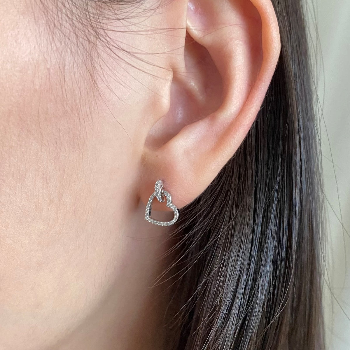 [Clover Schmuck]Zierliche herzförmige Ohrringe