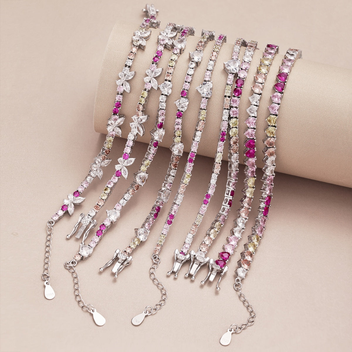 [Clover Jewelery]Ornate Colorful Butterfly Shape Round Cut Daily Bracelet