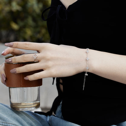 [Clover Jewelery]Four-Leaf Clover Hollow Butterfly Bracelet