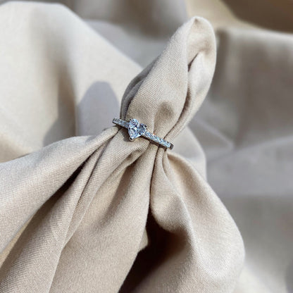 [Clover Jewelery]0.5 Carat CaratEternity Charming Heart Shape Lover Ring