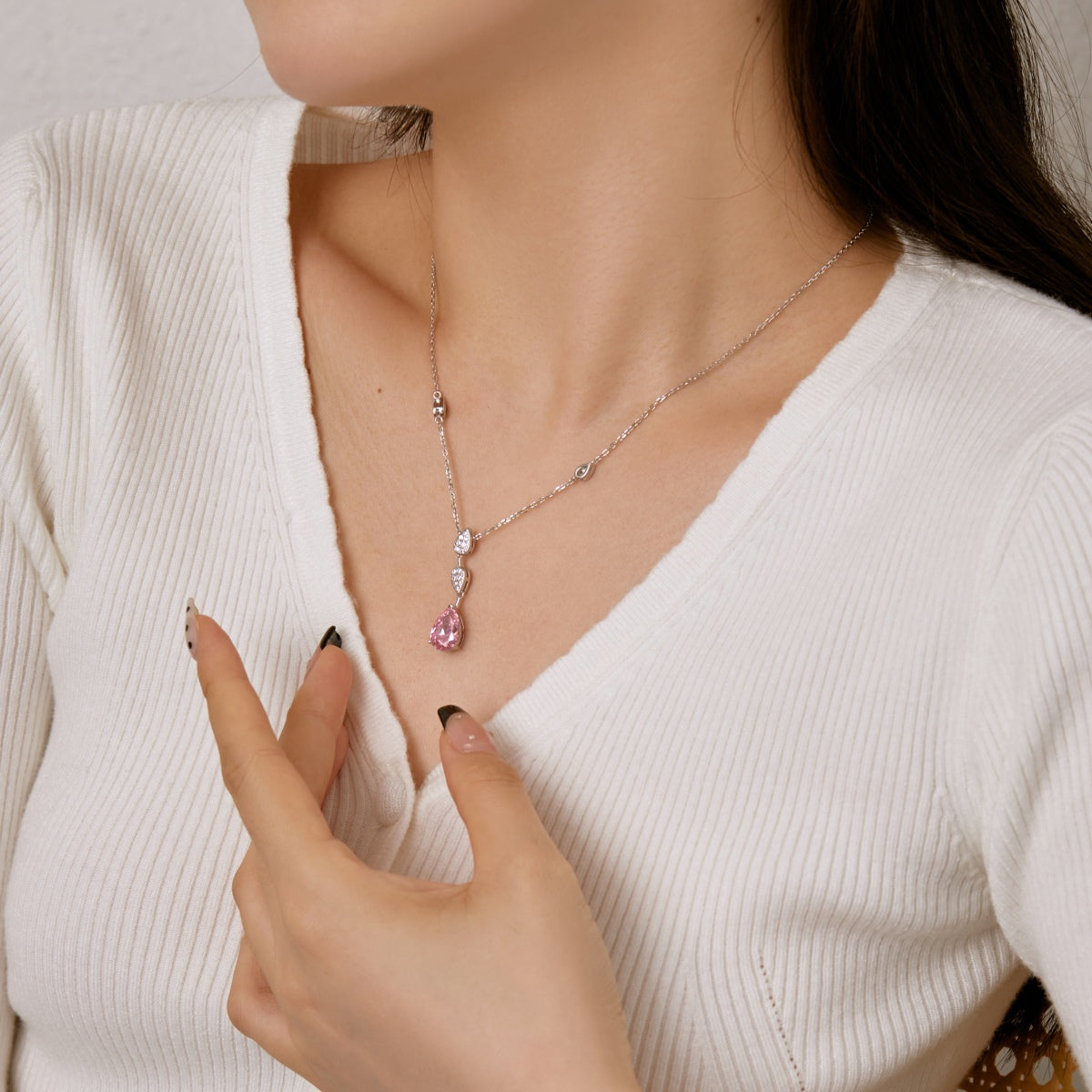 [Clover Jewelry]Funkelnde Halskette mit Tropfenschliff