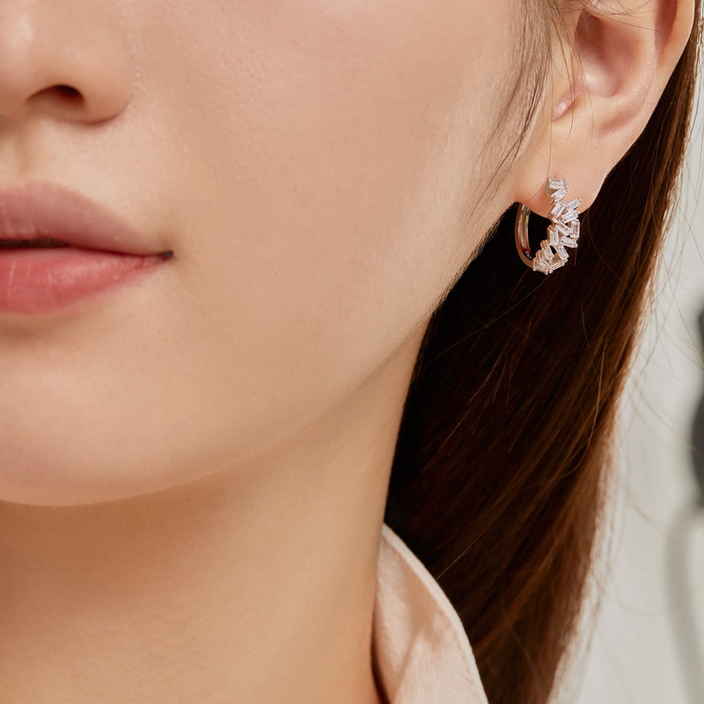 [Clover Jewelry]Funkelnde farbige smaragdgeschliffene Alltags-Ohrringe
