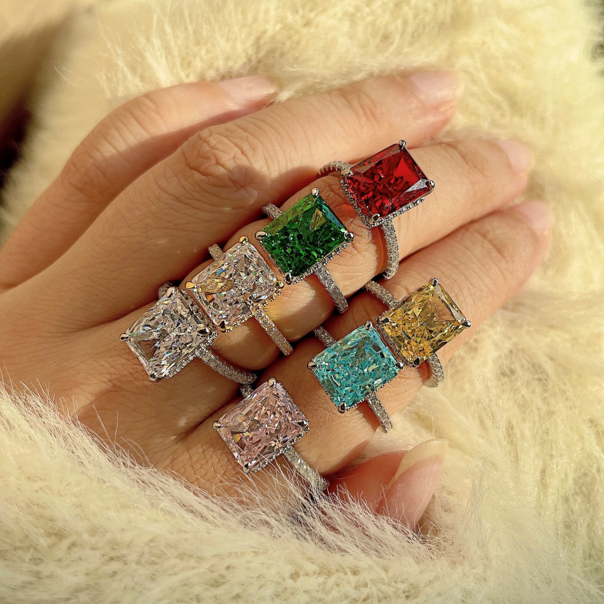 [Clover Jewelery] Luxuriöser Verlobungsring mit 4,0 Karat