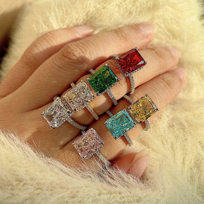 [Clover Jewelery] Luxuriöser Verlobungsring mit 4,0 Karat