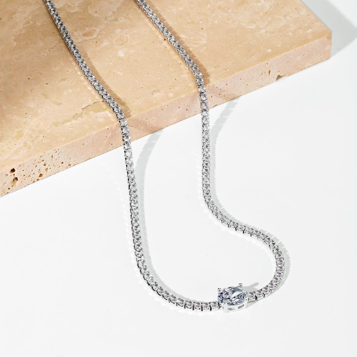 [Clover Jewelery]1.0 Carat Shining Oval Cut Necklace