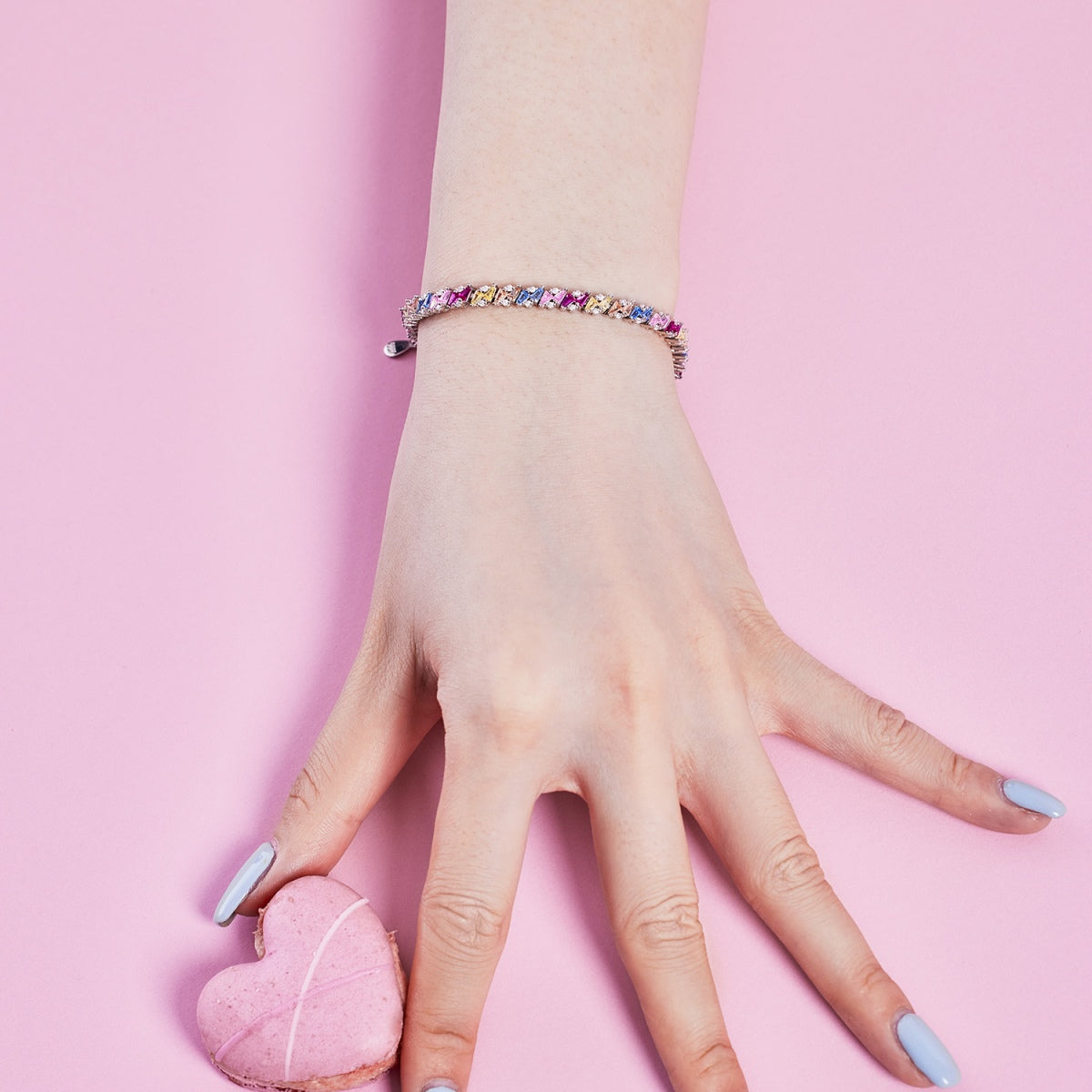 [Clover Jewelry]Funkelndes Partyarmband mit aufwendigem Mehrfachschliff