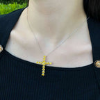 [Clover Jewelry]光り輝くクロス型ネックレス