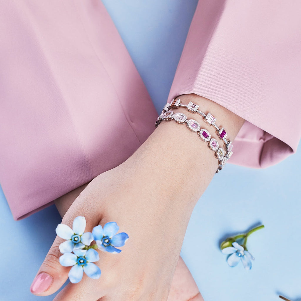 [Clover Jewelry]Exquisites, reich verziertes Smaragd-Schliff-Armband für jeden Tag