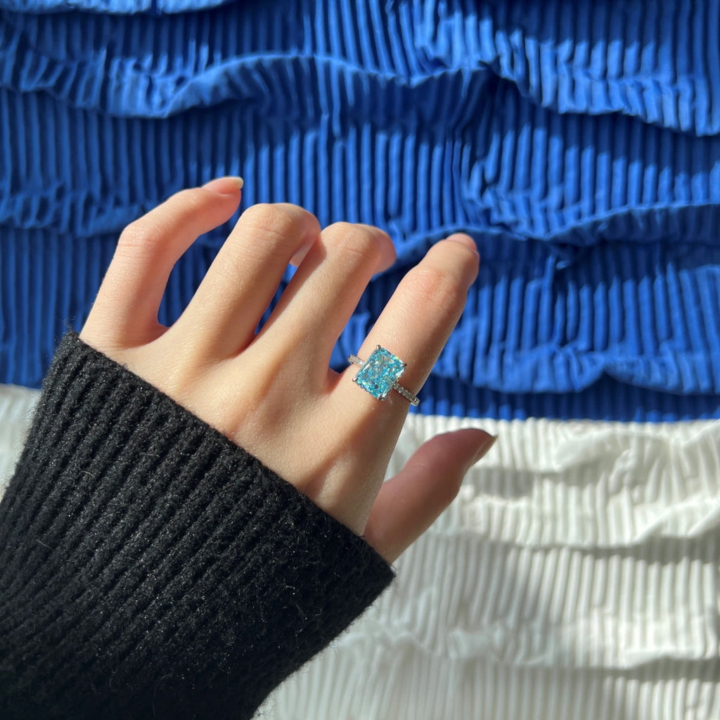 [Clover Jewelry]4.0 Carat Luxurious Engagement Ring