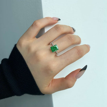 [Clover Jewelery] Luxuriöser Verlobungsring mit 4,0 Karat
