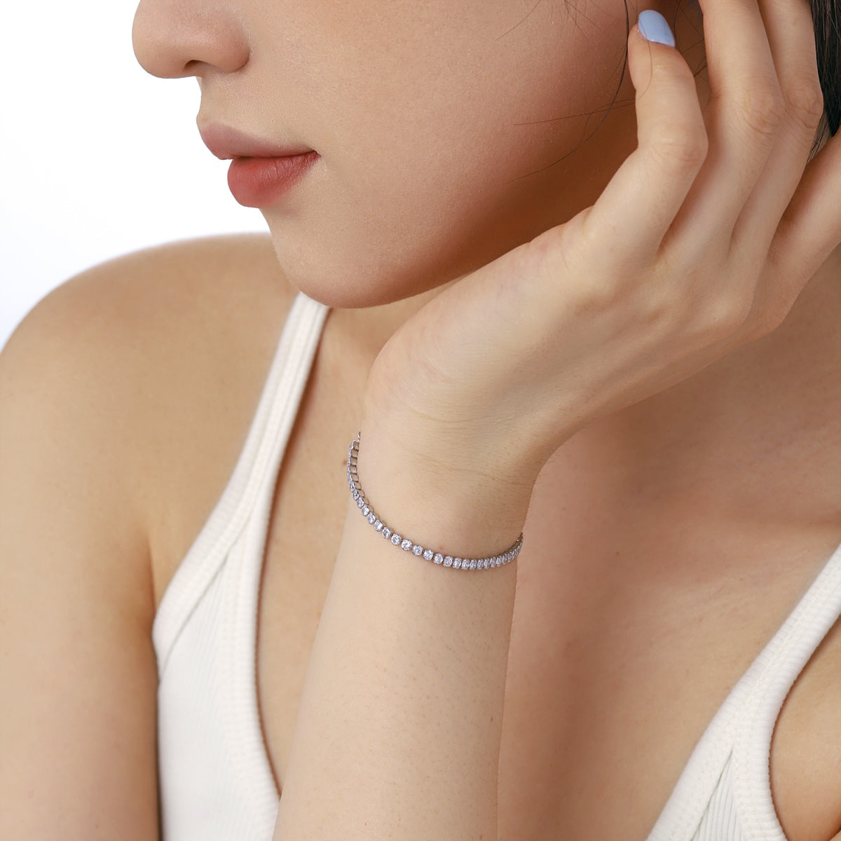 [Clover Jewelry]Schillerndes, funkelndes Armband im Rundschliff für jeden Tag