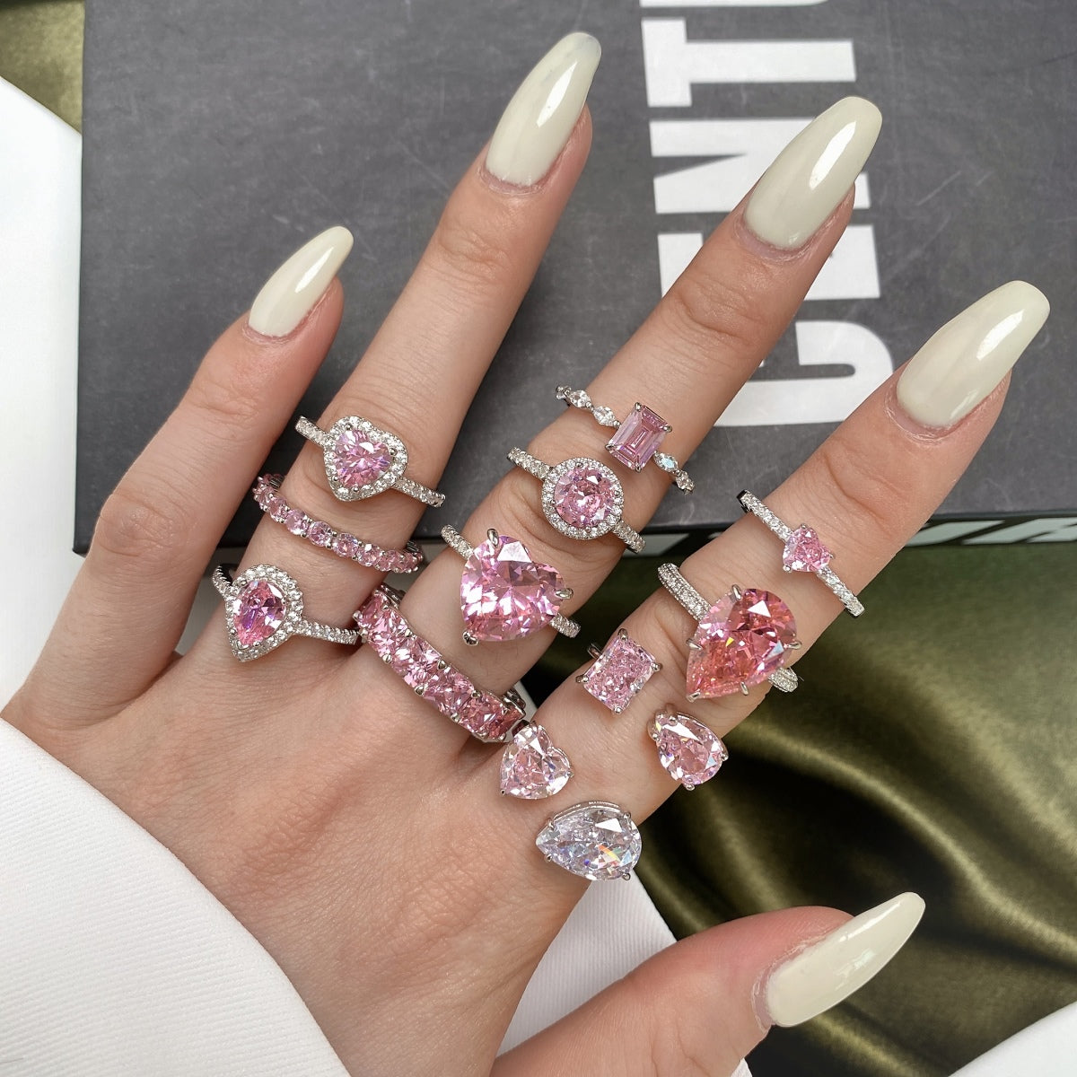 [Clover Jewelery]0.5 Carat CaratEternity Charming Heart Shape Lover Ring