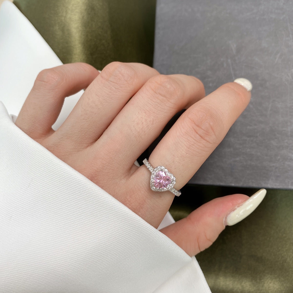 [Clover Jewelry] Eternity Glänzender Romantischer Herzförmiger Liebhaber Ring