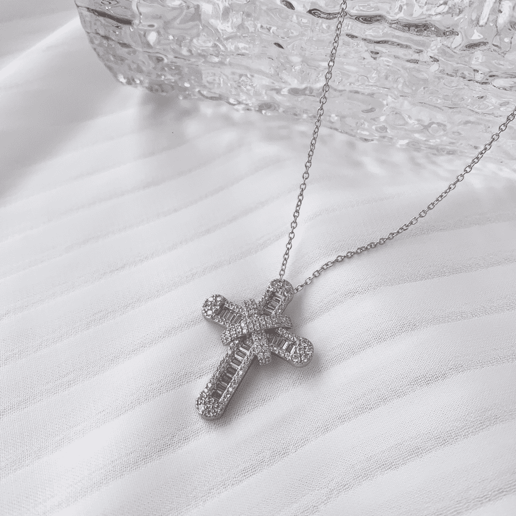 [Clover Jewelry] かすみ草とダイヤモンドのネックレス