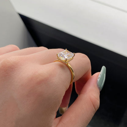 [Clover Jewelery]4.0 Carat Ornate Enchanting Radiand Cut Banquet Ring