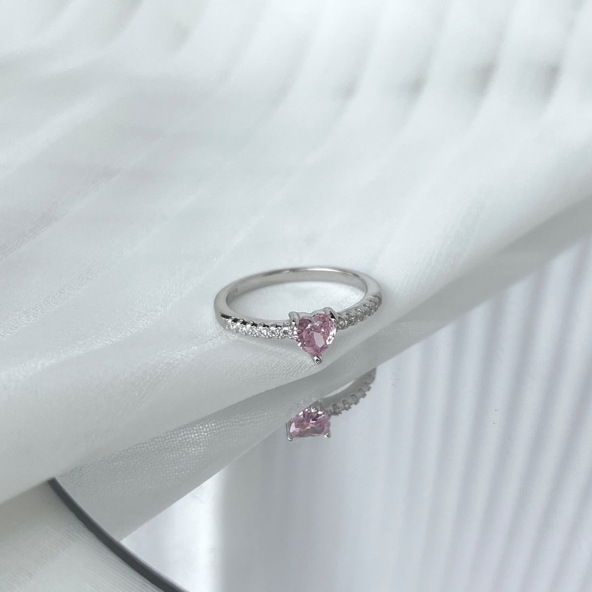 [Clover Jewelery]0.5 Carat CaratEternity Charming Heart Shape Lover Ring