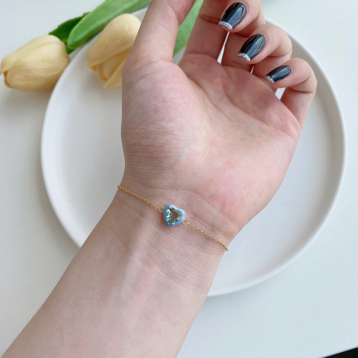 [Clover Jewelry] Funkelndes romantisches Armband in Herzform für Liebhaber