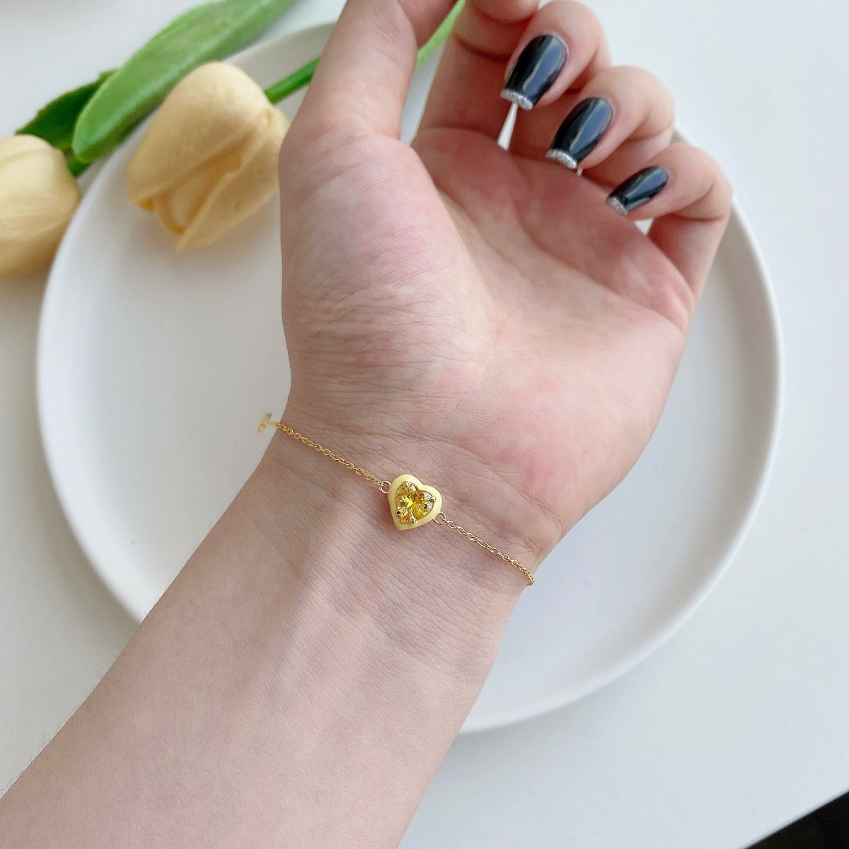 [Clover Jewelry] Funkelndes romantisches Armband in Herzform für Liebhaber