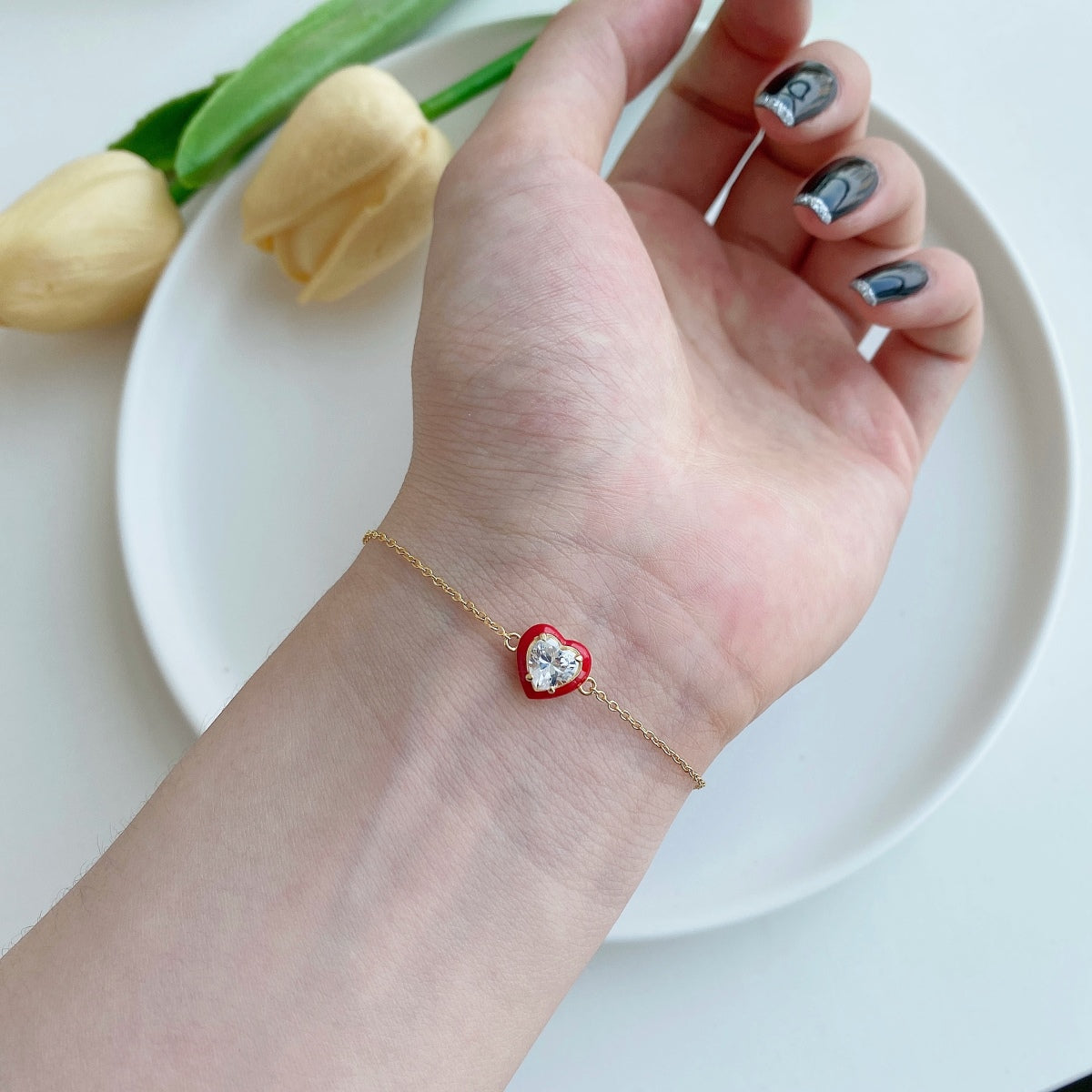 [Clover Jewelry] Funkelndes romantisches Armband in Herzform für Liebhaber