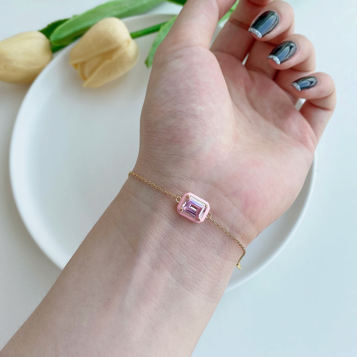 [Clover Jewellery] 2,0 Karat funkelndes buntes Armband im Smaragdschliff