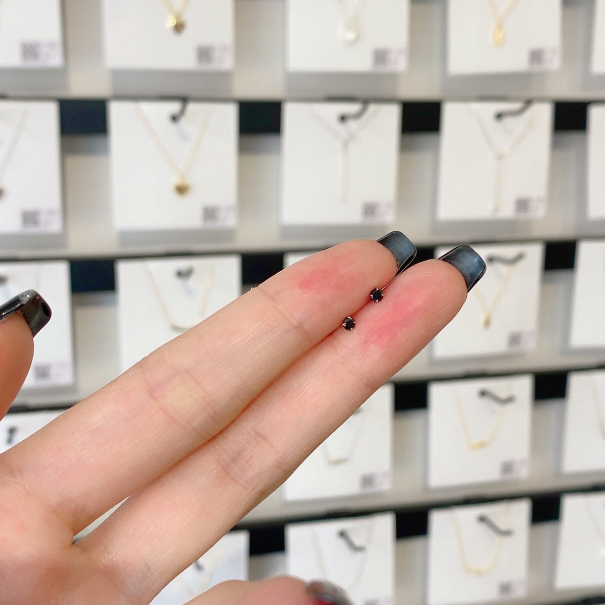 [Clover Jewelry] Zarte Solitär-Ohrringe