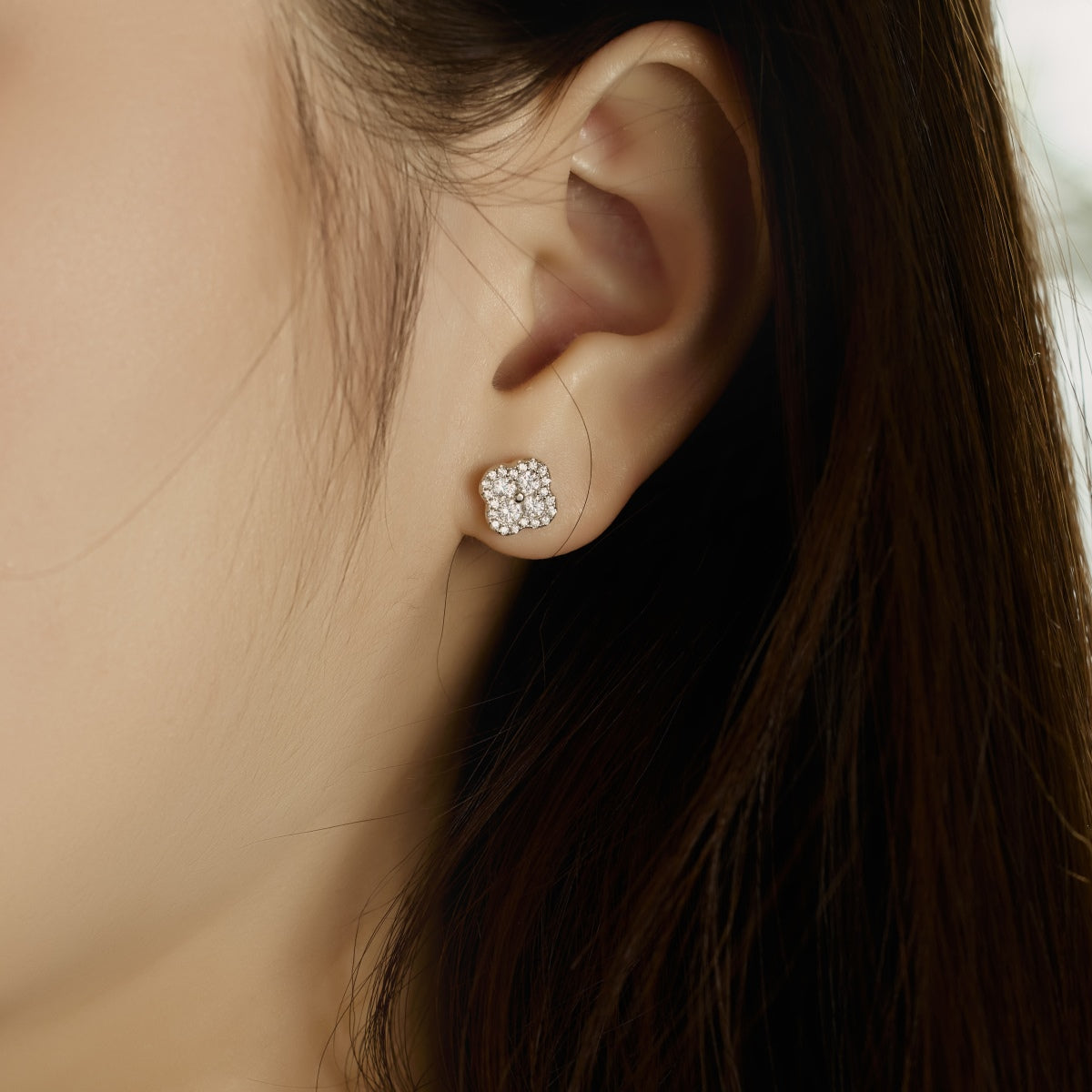[Clover Jewelry]四つ葉のクローバー型ピアス