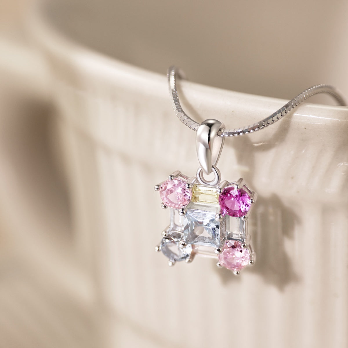 [Clover Jewelery]Gorgeous Multi Colorful Necklace