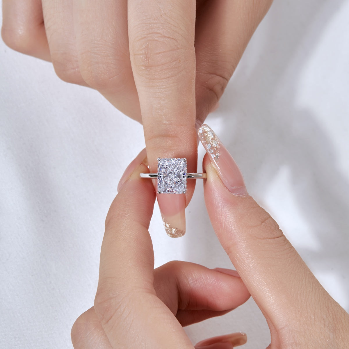 [Clover Jewelery]4.0 Carat Ornate Enchanting Radiand Cut Banquet Ring