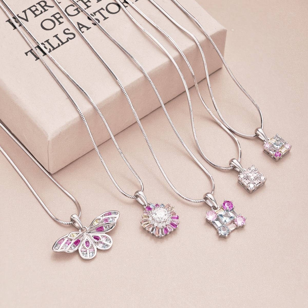 [Clover Jewelery]Charming Flower Colorful Necklace