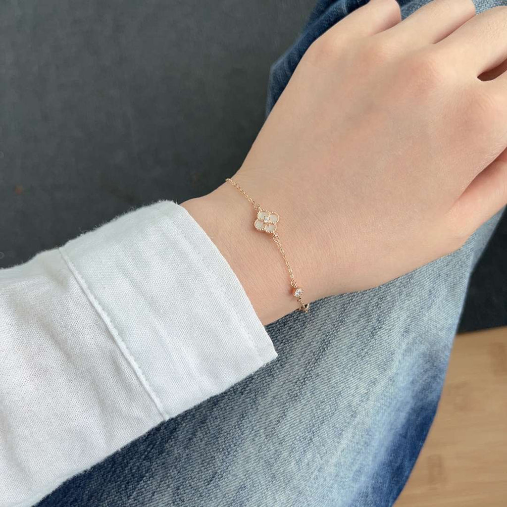 [Clover Jewelry] 可憐な四つ葉のクローバーブレスレット