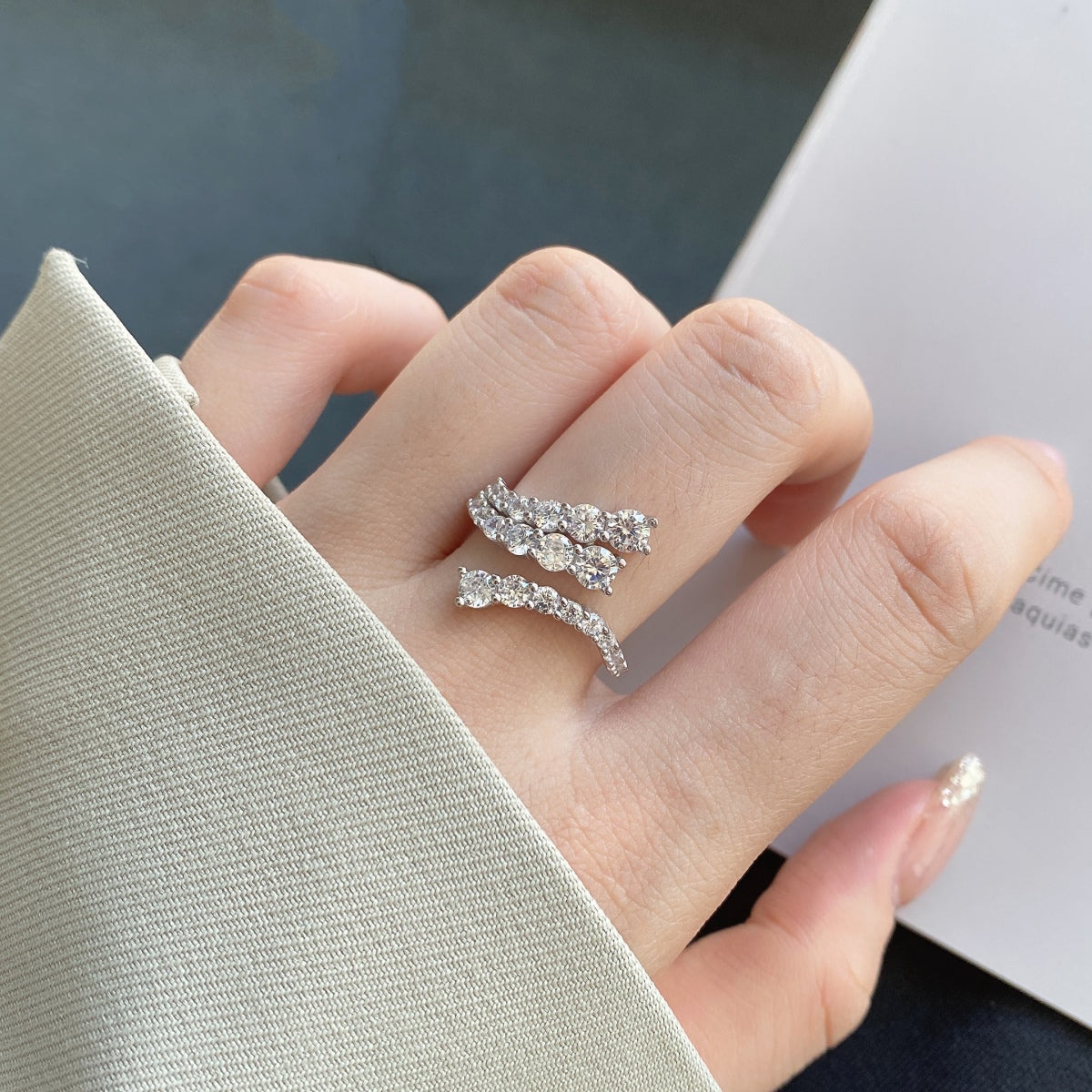 [Clover Jewelry] Einzigartiger, lebendiger Alltagsring in Schlangenform