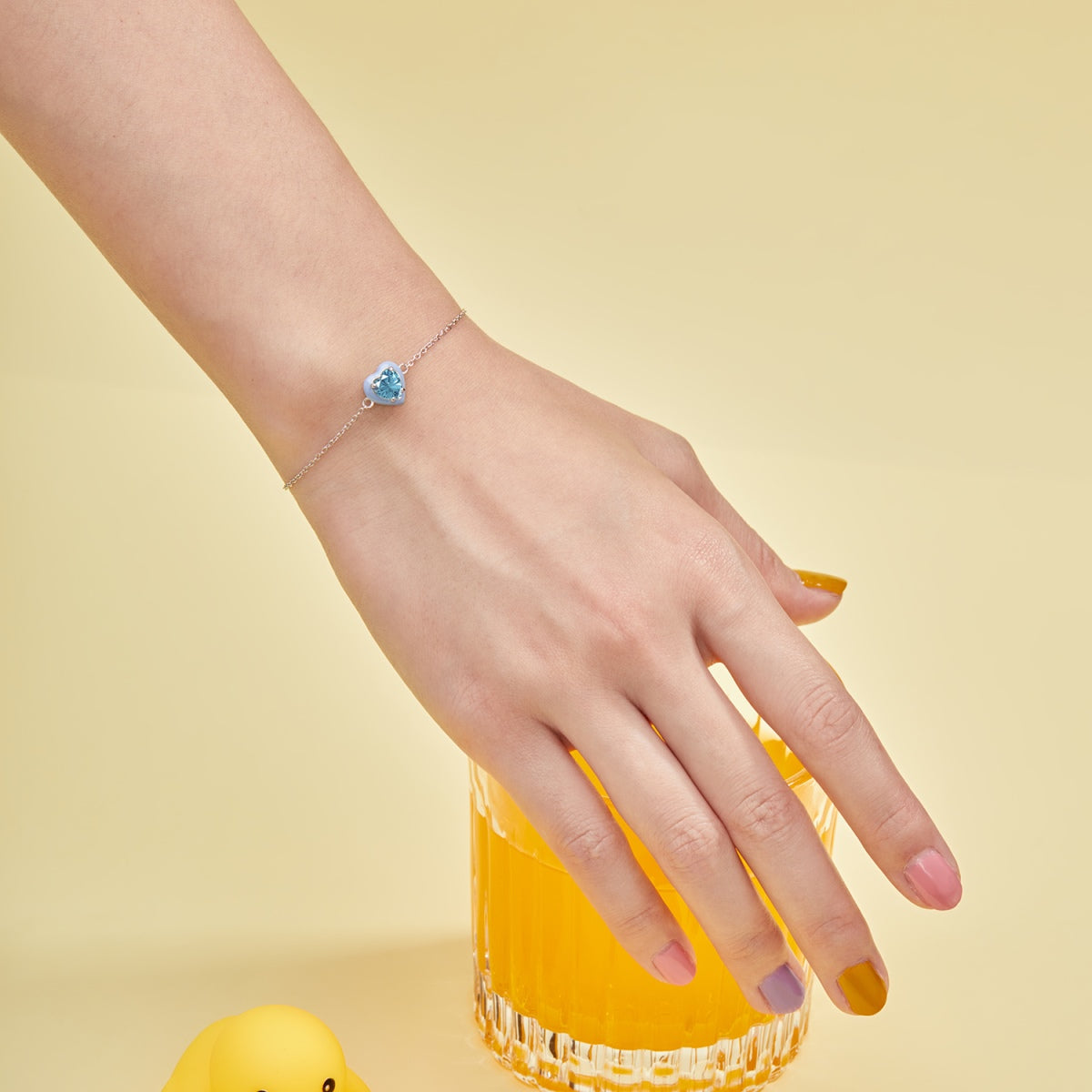 [Clover Jewelry] Funkelndes romantisches Armband in Herzform für Liebhaber