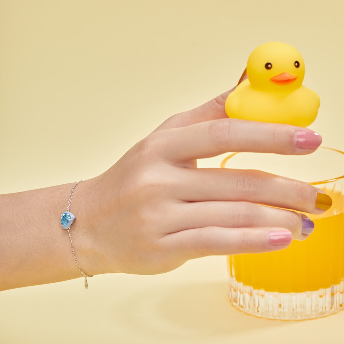 [Clover Jewelry] Funkelndes romantisches Armband in Herzform für Liebhaber