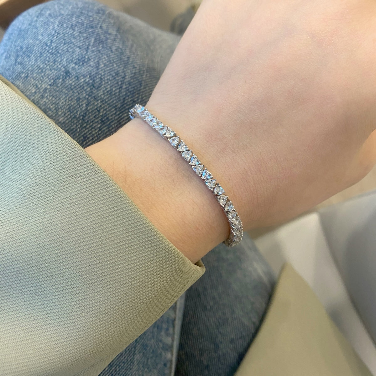 [Clover Jewelry]Schillerndes romantisches Armband in Herzform für Liebhaber