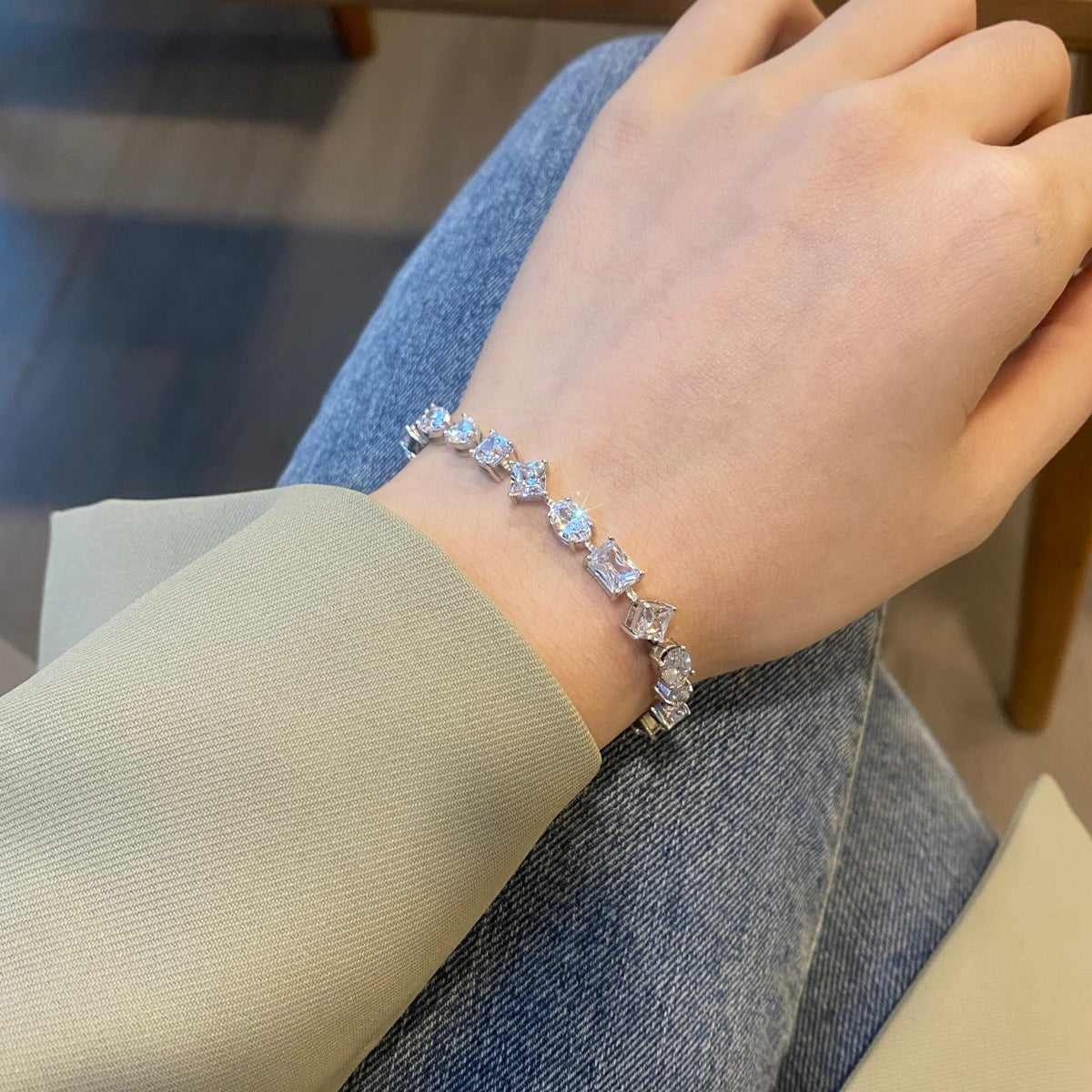 [Clover Jewelery]Unique Exquisite Multi Cut Daily Bracelet