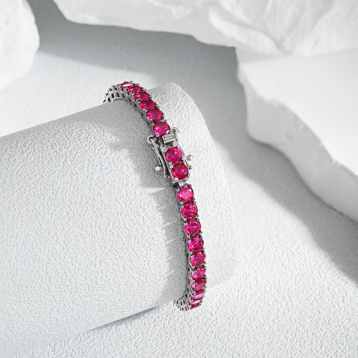 [Clover Jewelry]Funkelndes buntes Partyarmband mit rundem Schliff