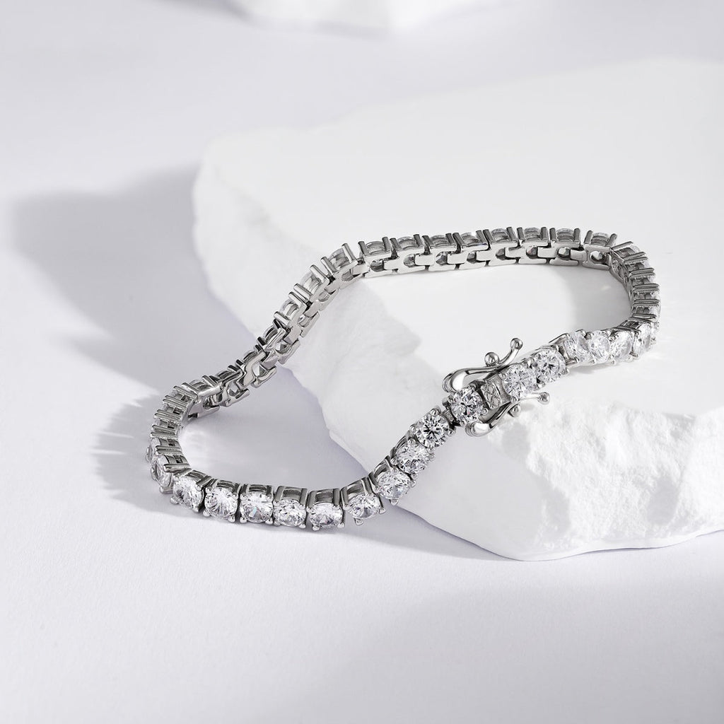 [Clover Schmuck]Luxuriöses, aufwendig verziertes Tennisarmband mit runden Brillanten