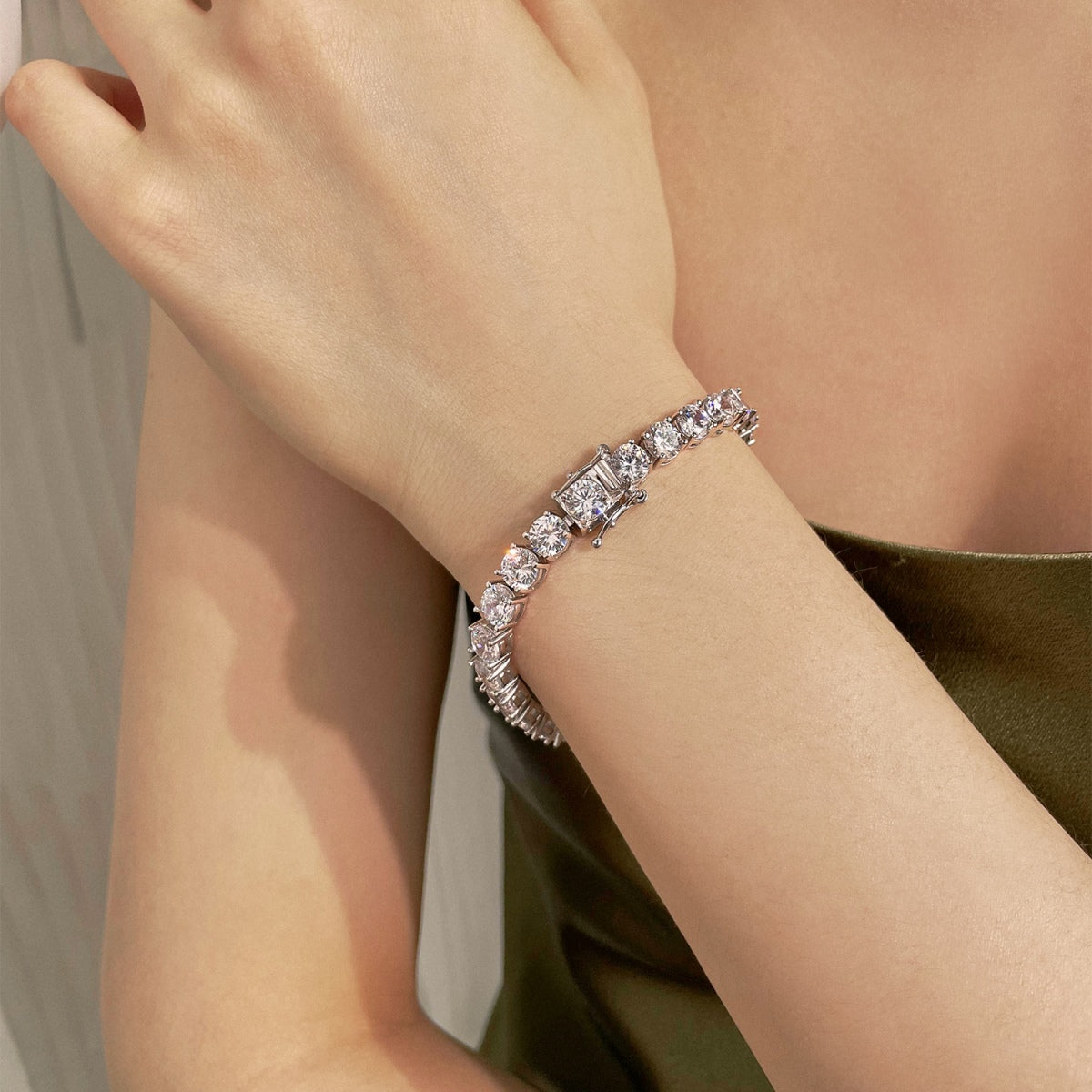 [Clover Schmuck]0,75 Karat schillerndes rundgeschliffenes Hochzeitsarmband