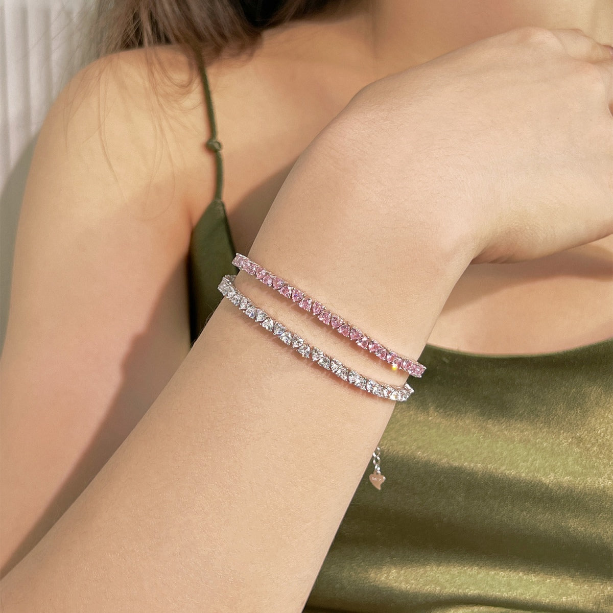 [Clover Jewelry]Funkelndes romantisches Herzform-Armband für Verliebte