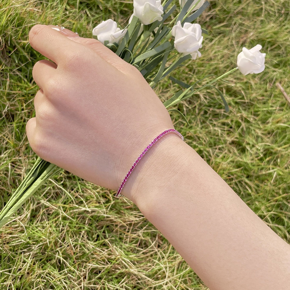[Clover Jewelry]Strahlendes, farbenfrohes, rund geschliffenes Party-Armband