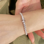 [Clover Schmuck]Luxuriöses, aufwendig verziertes Tennisarmband mit runden Brillanten