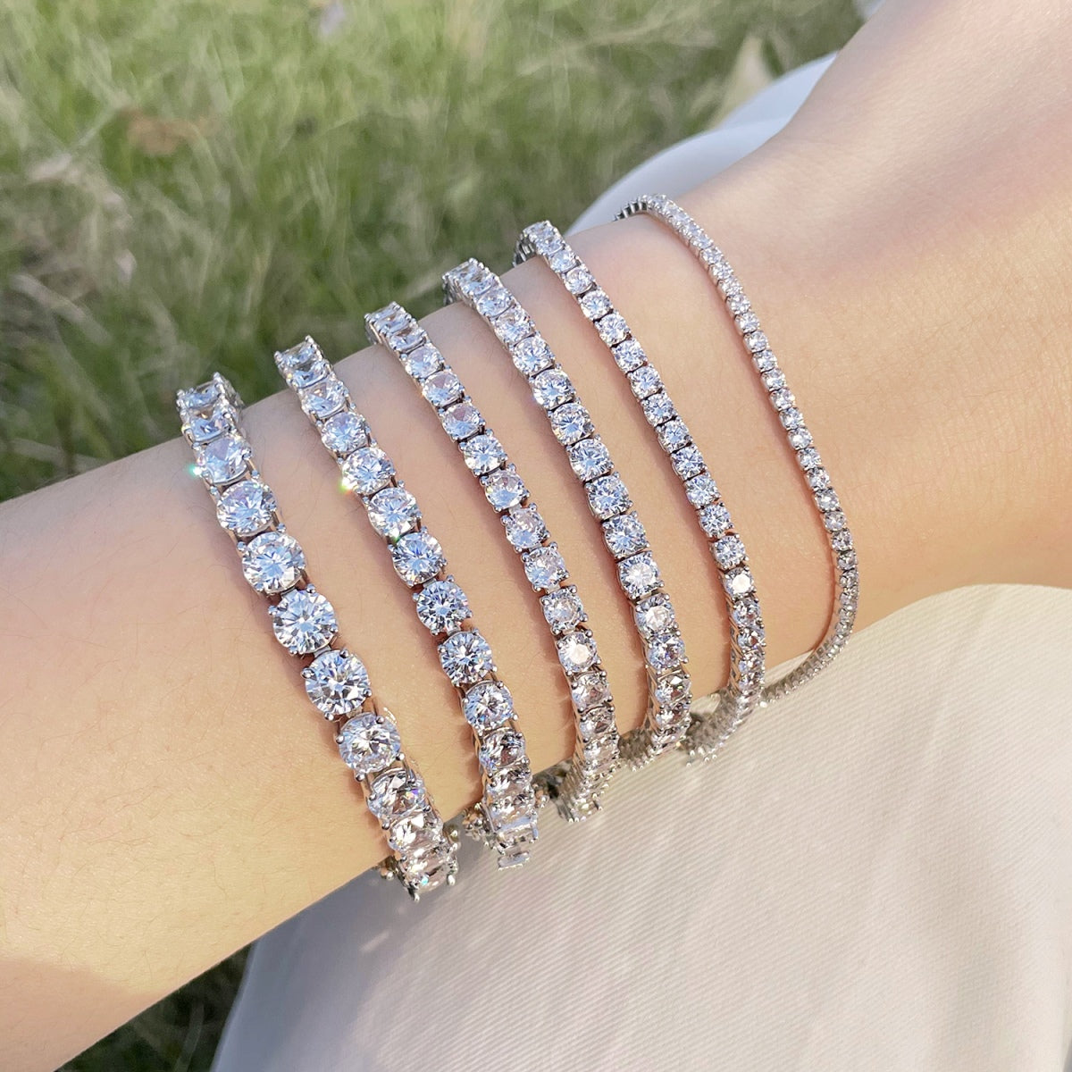 [Clover Jewelery]Luxuriöses, verziertes Tennisarmband im Rundschliff