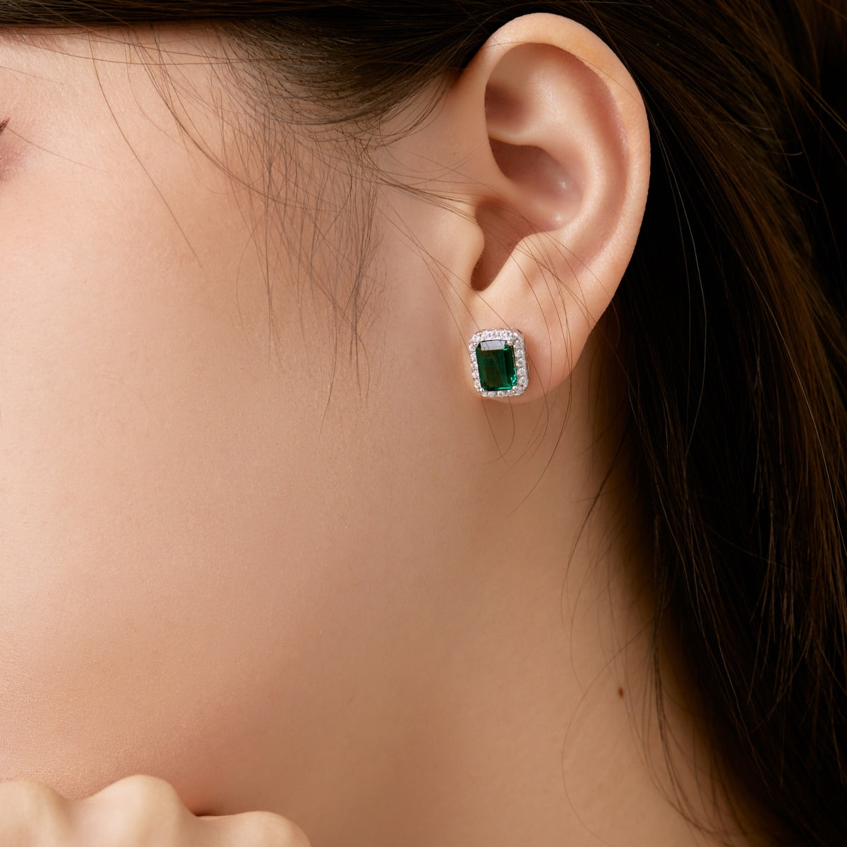 [Clover Jewelry]Luxuriöse zierliche smaragdgeschliffene Bankett-Ohrringe