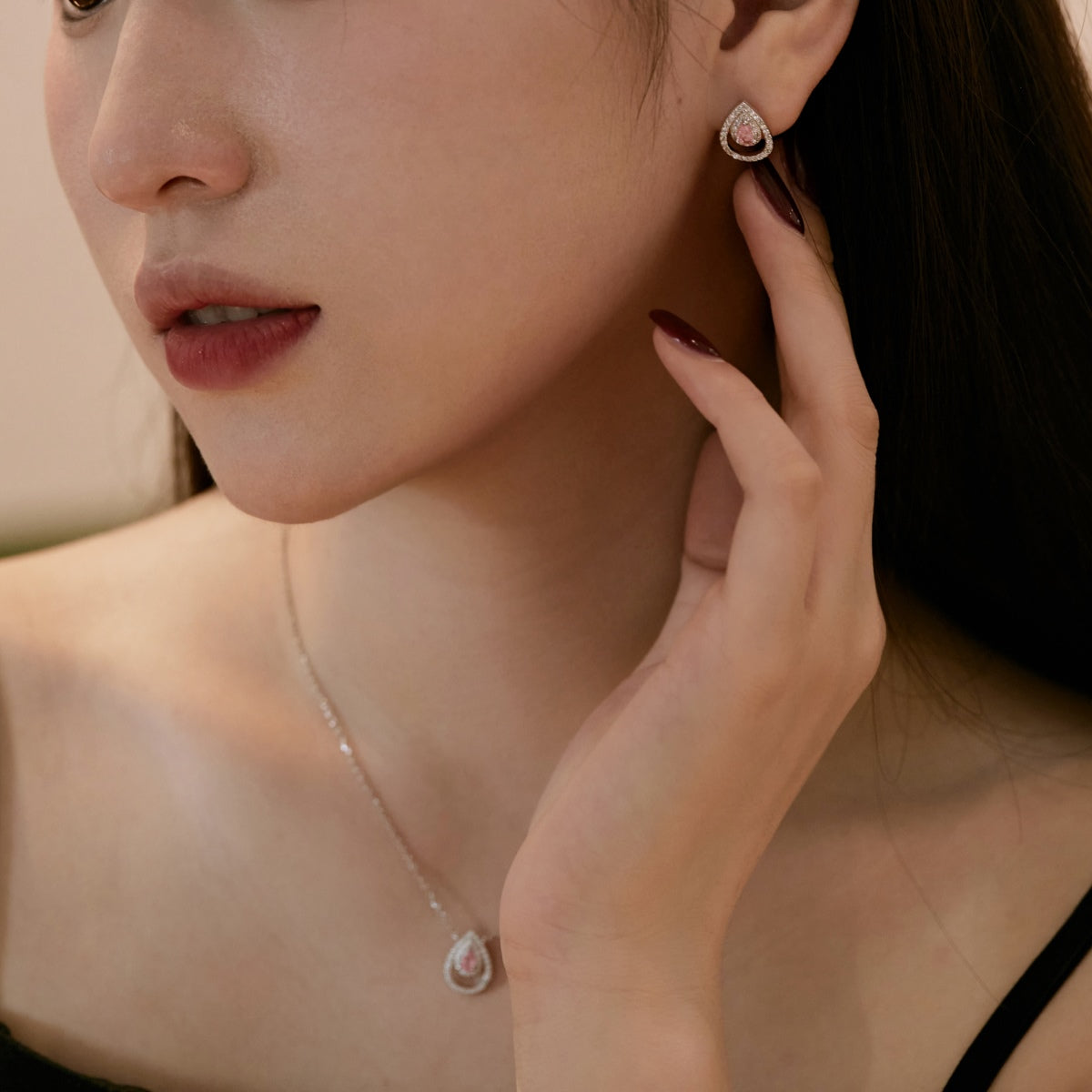 [Clover Jewelry]Funkelnde filigrane Ohrringe in Tropfenform für jeden Tag