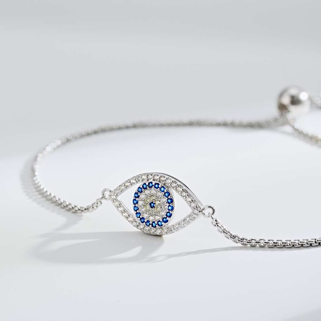 [クローバージュエリー]まばゆい瞳のネックレス